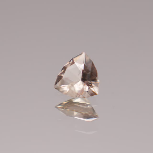 Hearthlight Shield Sunstone view 3